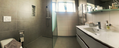 gh-zimmer-bad-pano-xs