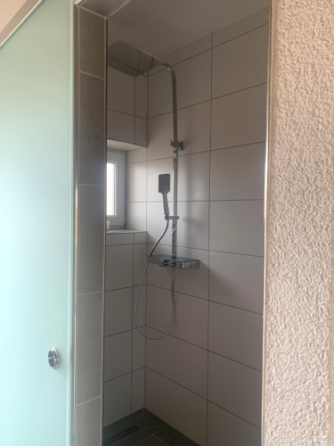 zimmer-dusche